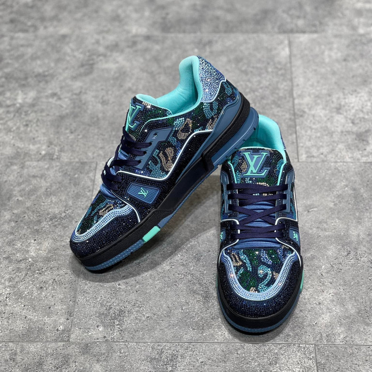LOU TRAINERS