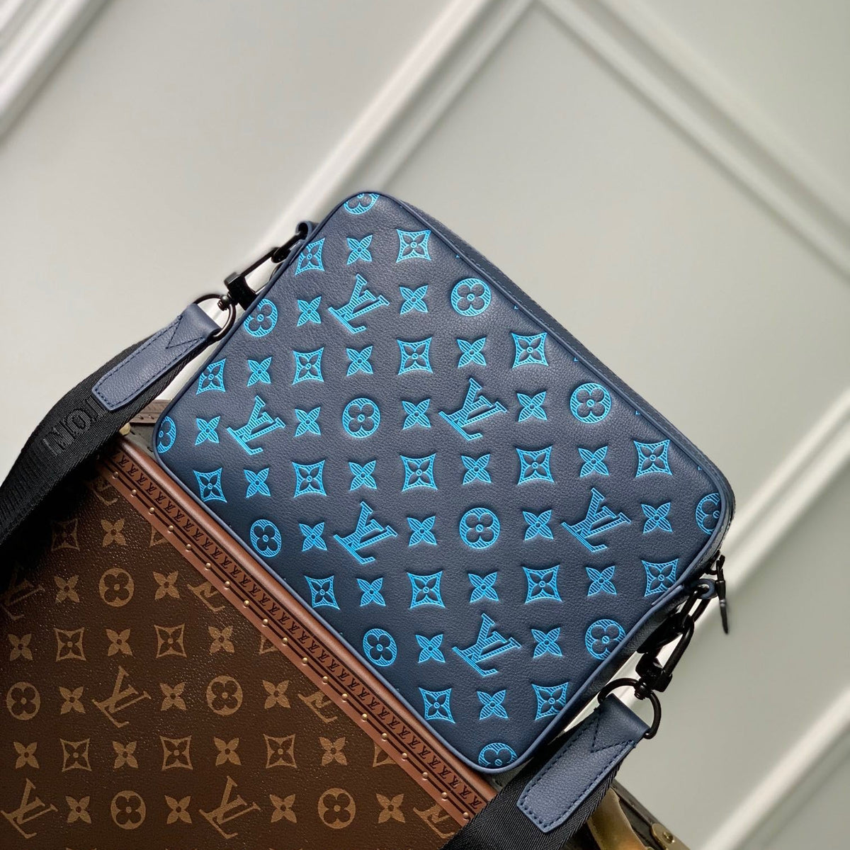 LOU TRIO MESSENGER BAG