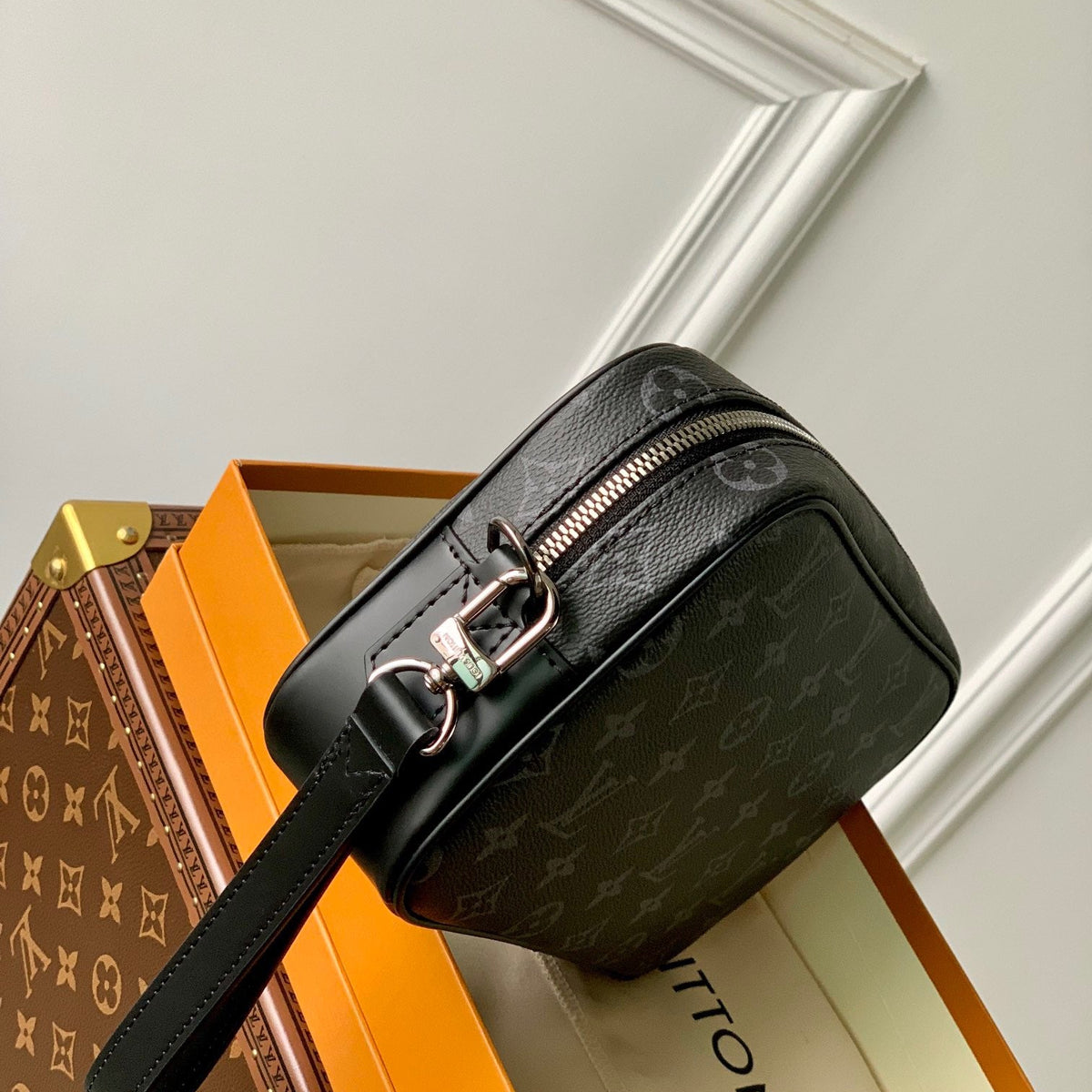 LOU POCHETTE KASAI