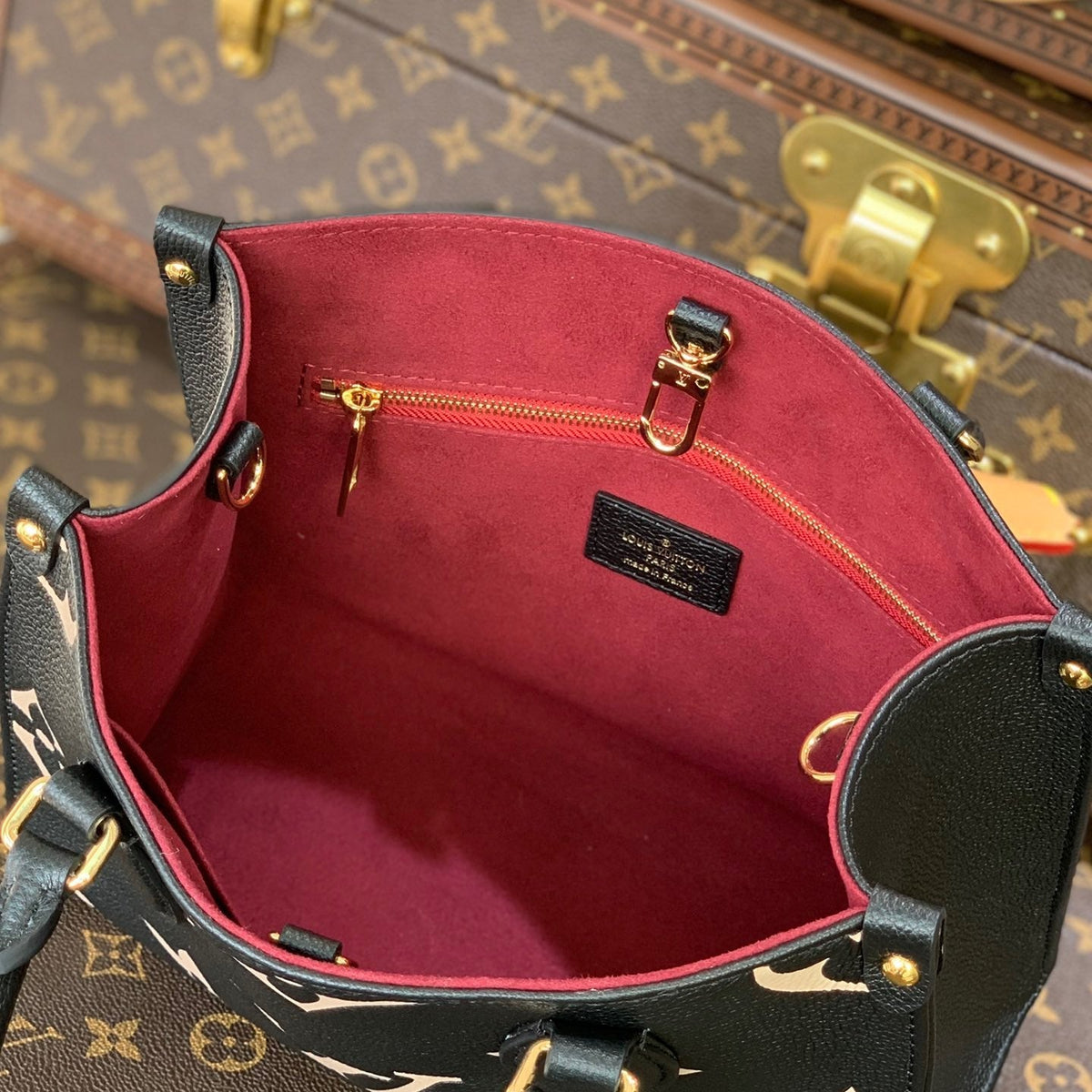 LOU ONTHEGO PM TOTE BAG ND by