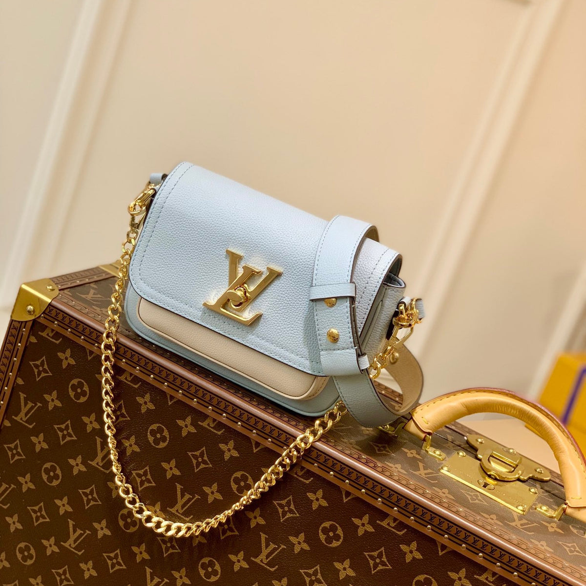LOU LOCKME TENDER BAG