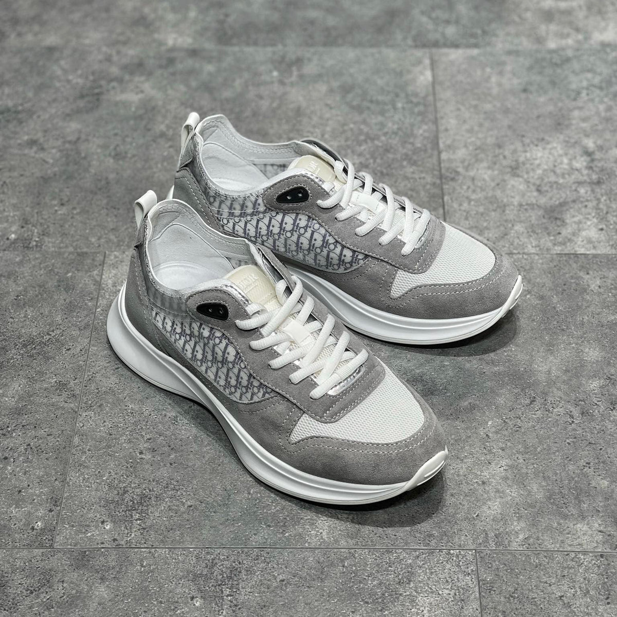 CD B25 SNEAKERS