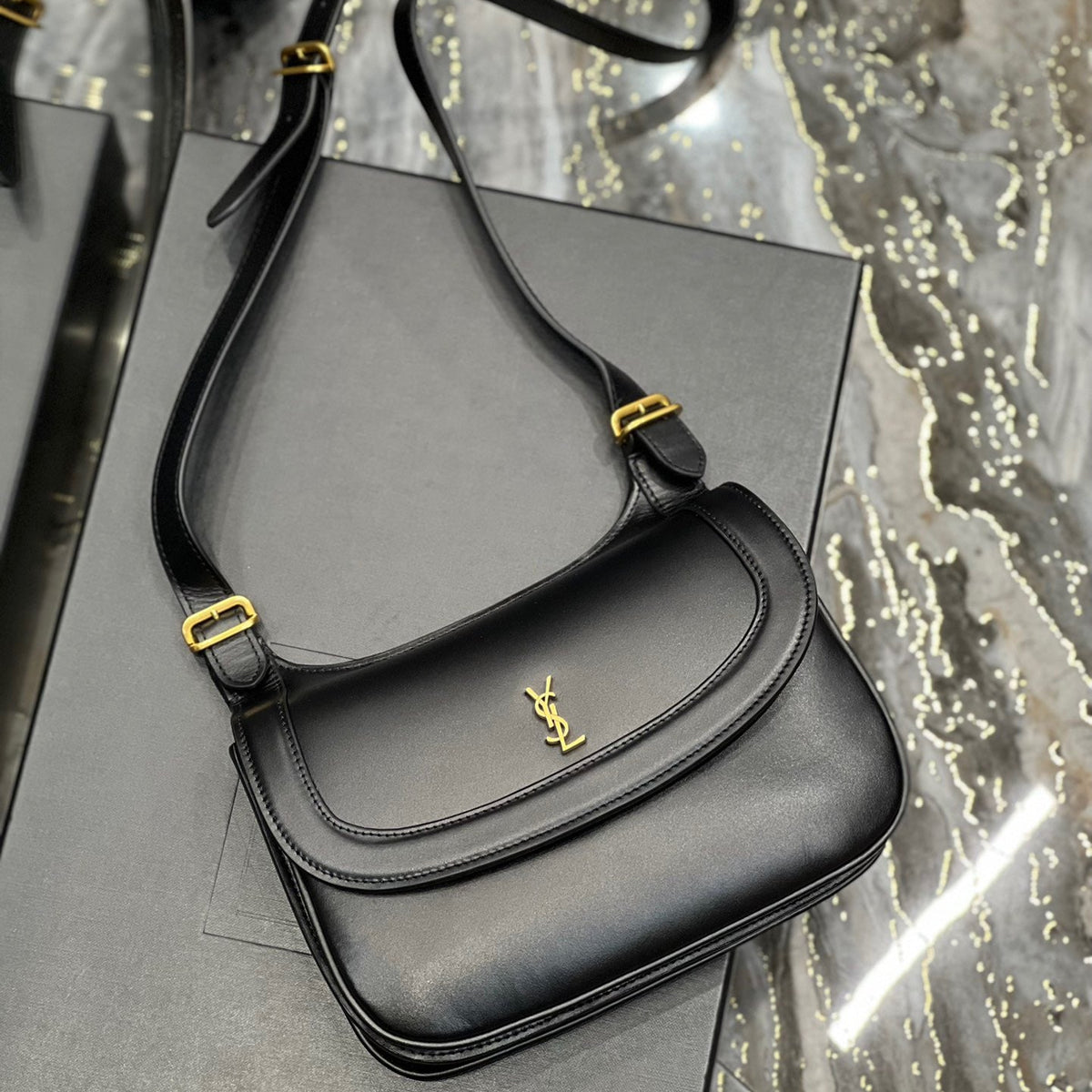 SL CHARLIE MEDIUM SHOULDER BAG
