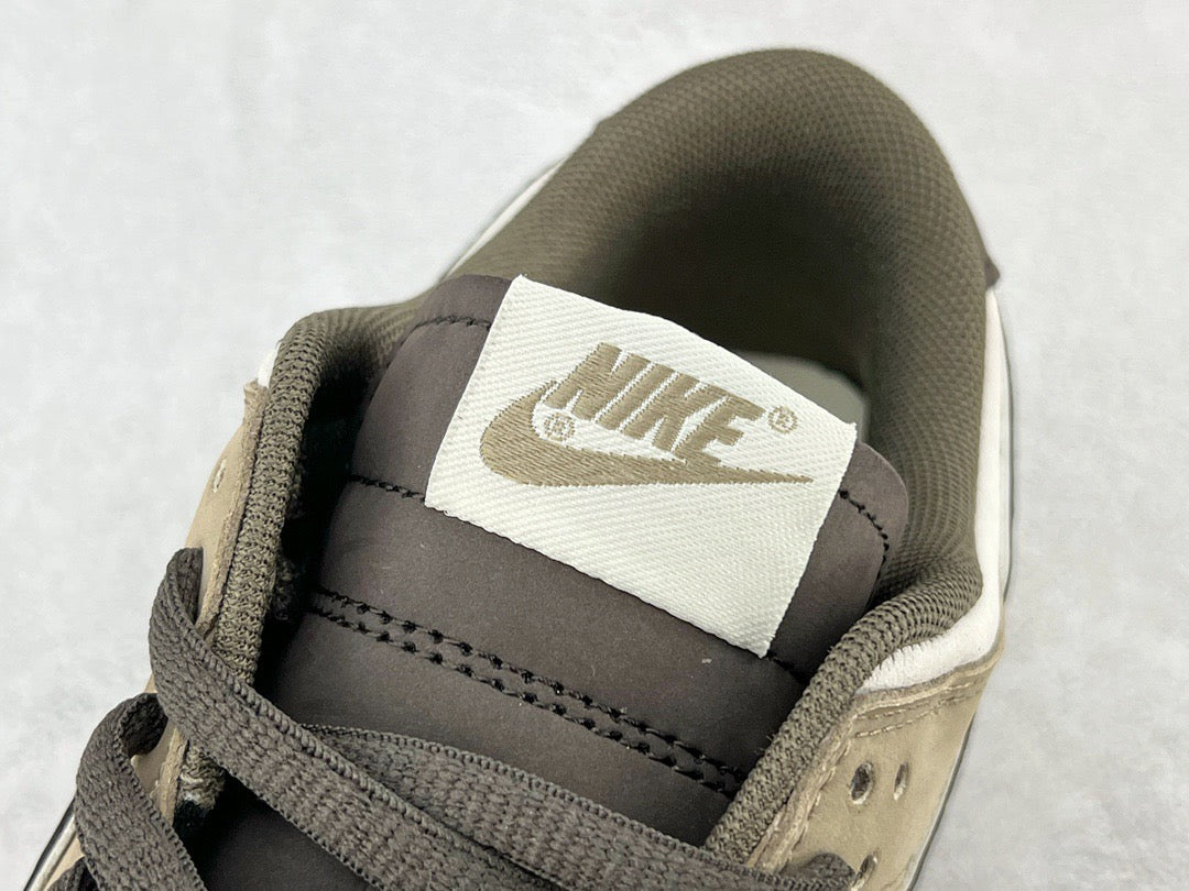 DUNK LOW x OTOMO KATUSHIRO