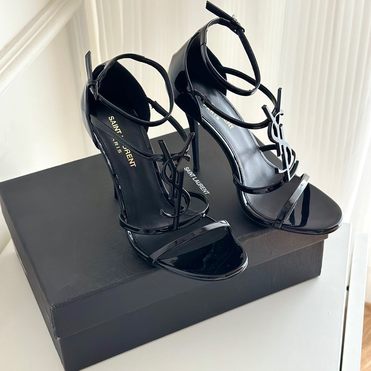 SL HEELS