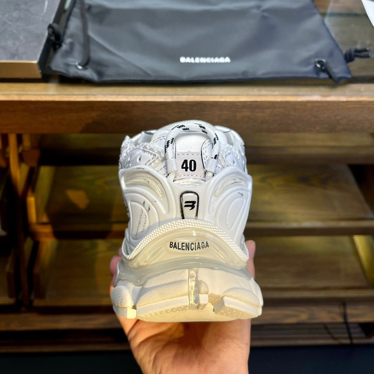 BAL RUNNER TRAINERS