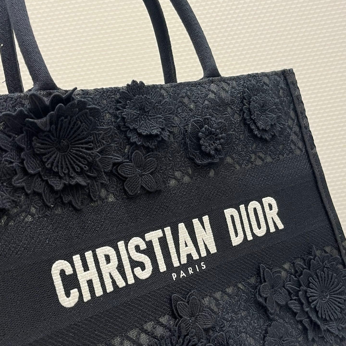 CD MEDIUM BOOK TOTE BAG