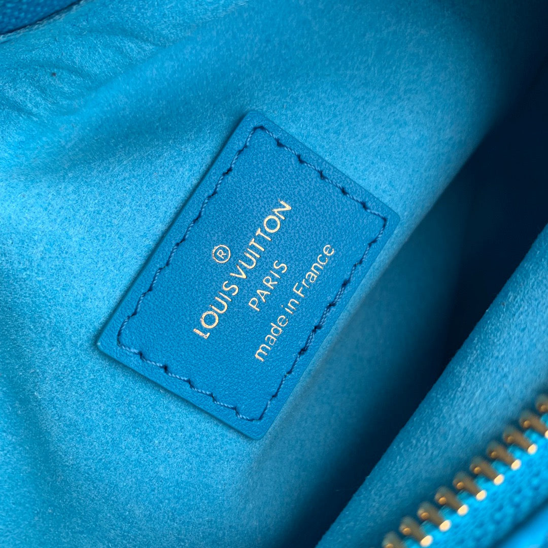 LOU LOOP BAGUETTE BAG