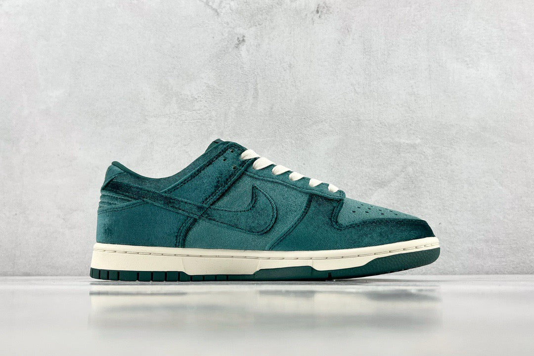 DUNK LOW ATOMIC TEAL
