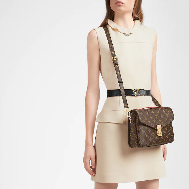 Louis Vuitton Pochette Métis Monogram canvas