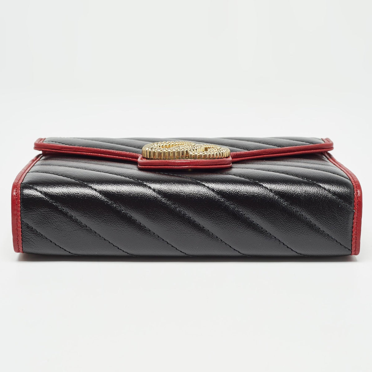 GUCCI Black/Red Diagonal Quilt Leather GG Marmont Torchon Wallet on Chain