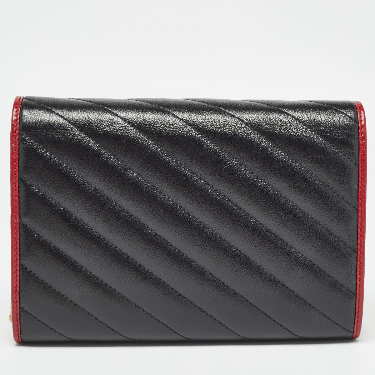 GUCCI Black/Red Diagonal Quilt Leather GG Marmont Torchon Wallet on Chain