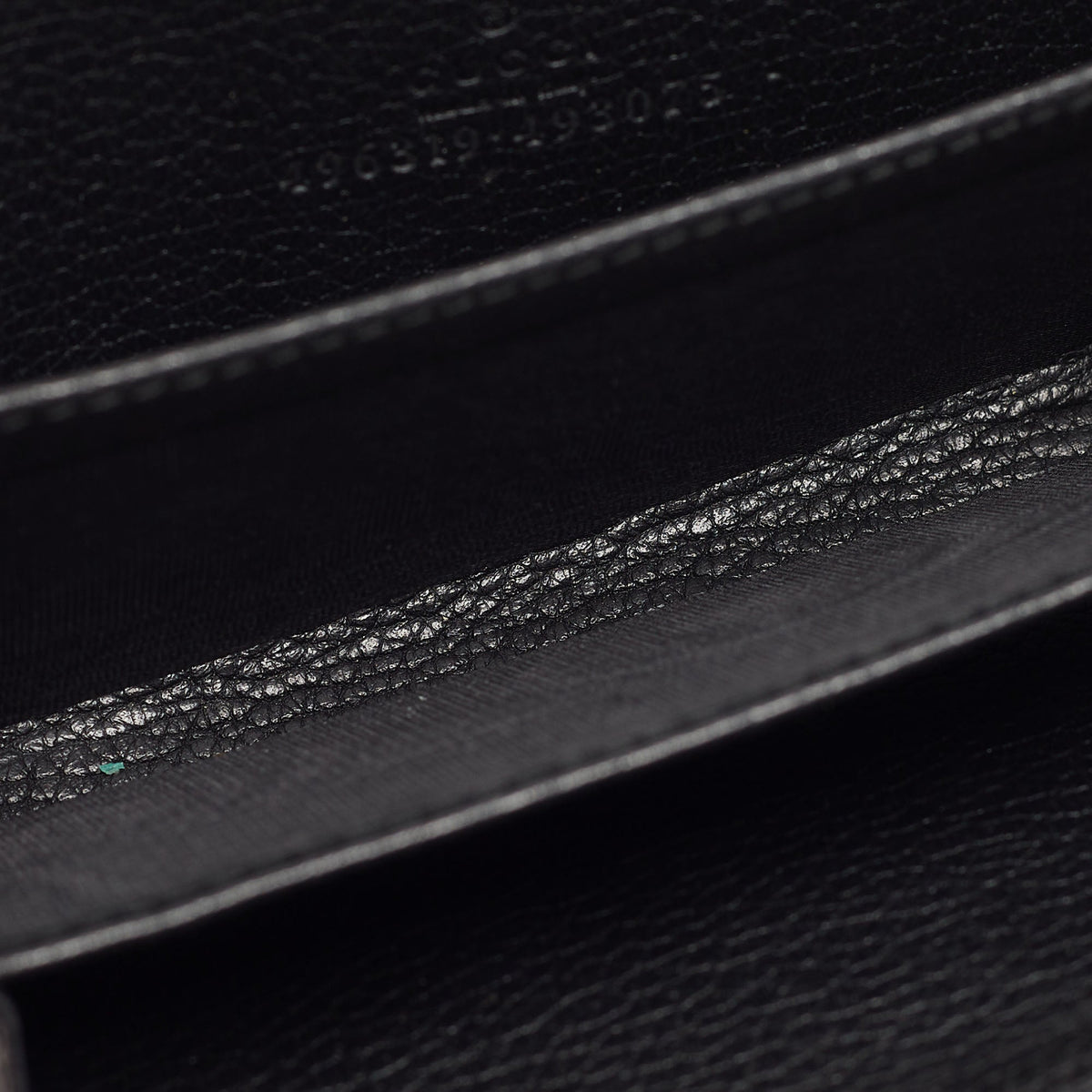 GUCCI Black Leather Logo Zip Purse