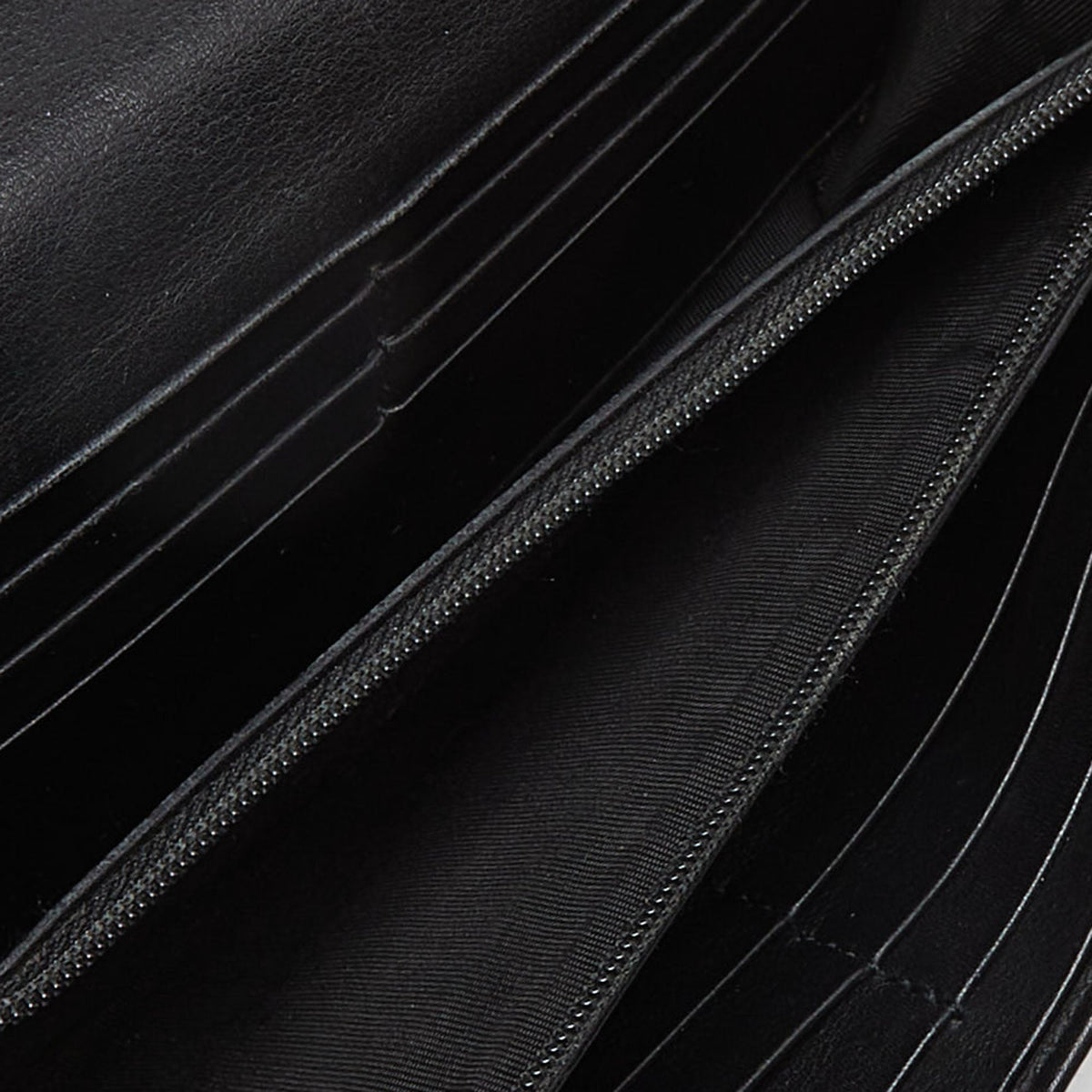 GUCCI Black ssima Leather Flap Continental Wallet