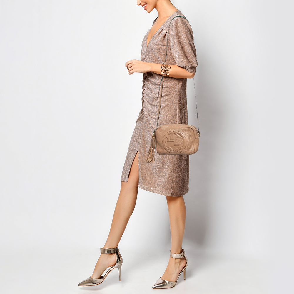 GUCCI Beige Leather Small Soho Disco Crossbody Bag