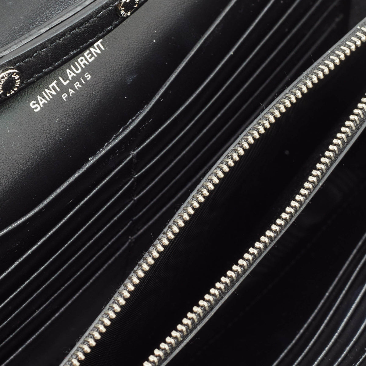 GUCCI Black Matelasse Leather GG Marmont Chain Clutch