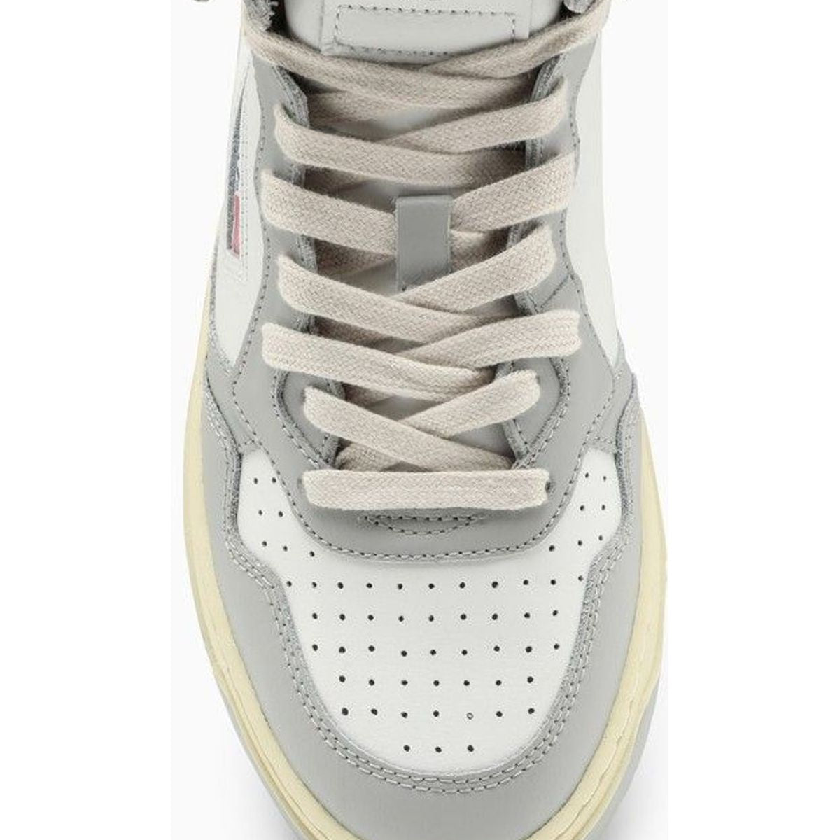 MEDALIST MID SNEAKERS IN WHITE/LIGHT GREY LEATHER