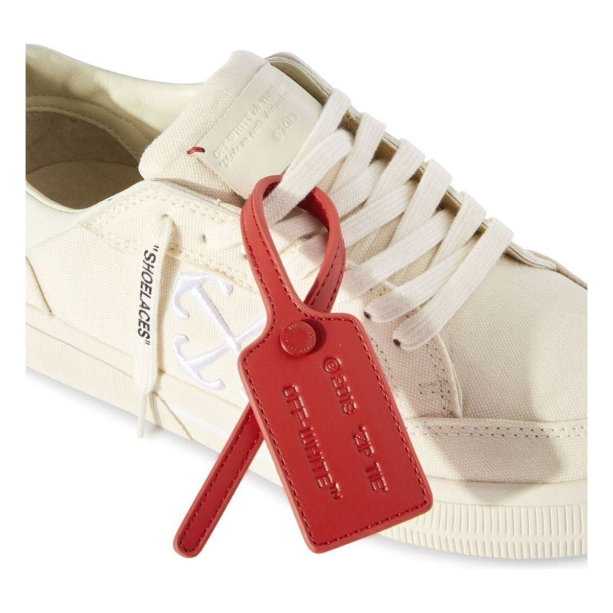 LOW VULCANIZEC SNEAKER