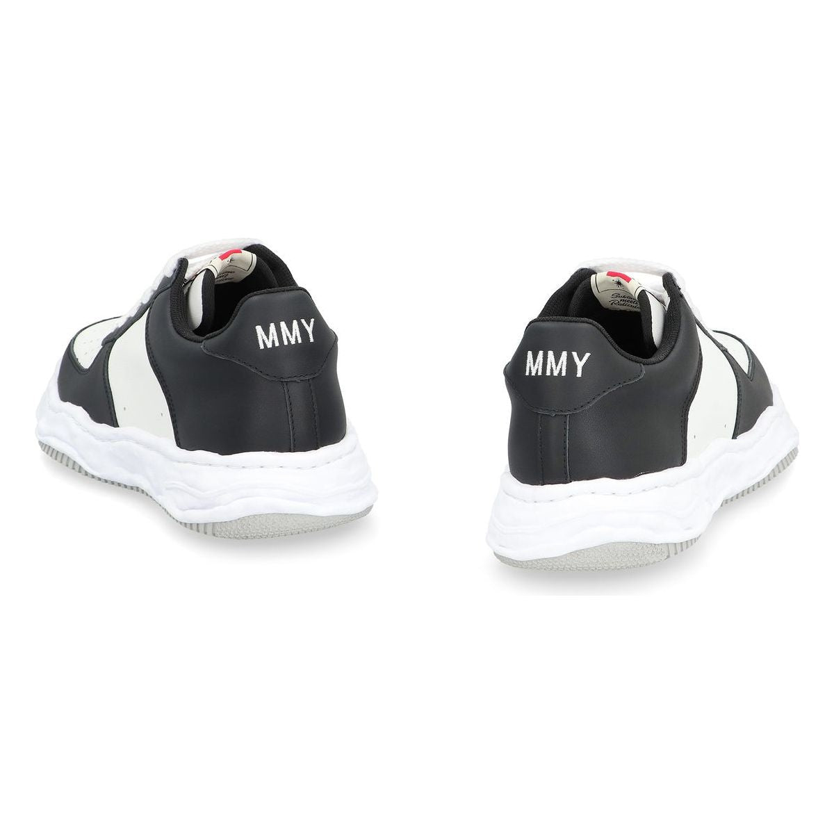 Wayne Low Top Sneakers