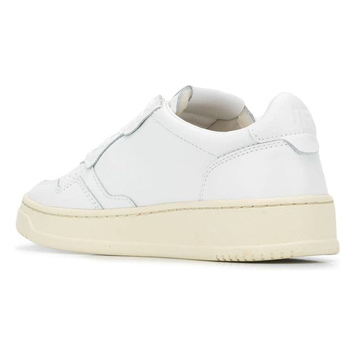 MEDALIST SNEAKERS