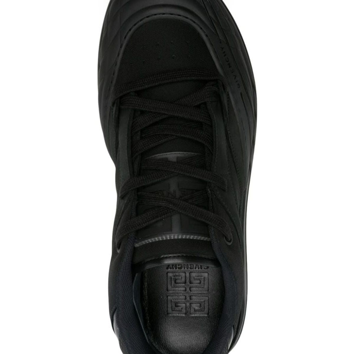 SKATE SNEAKERS