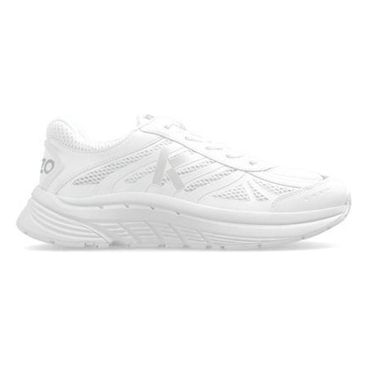 LOW TOP SNEAKER