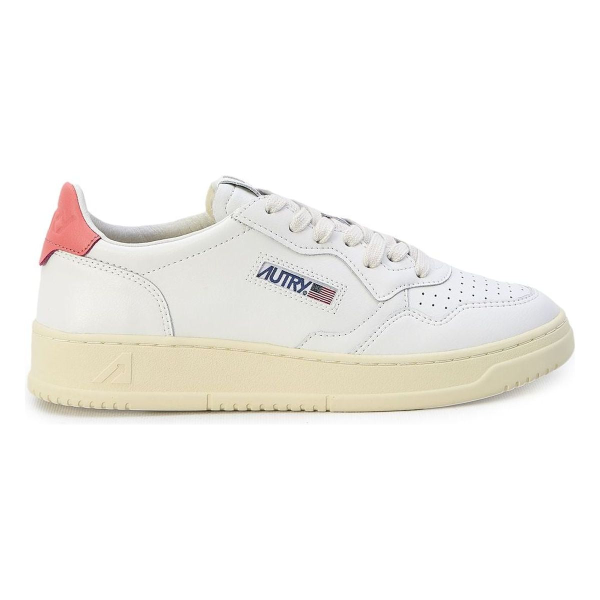 MEDALIST SNEAKERS