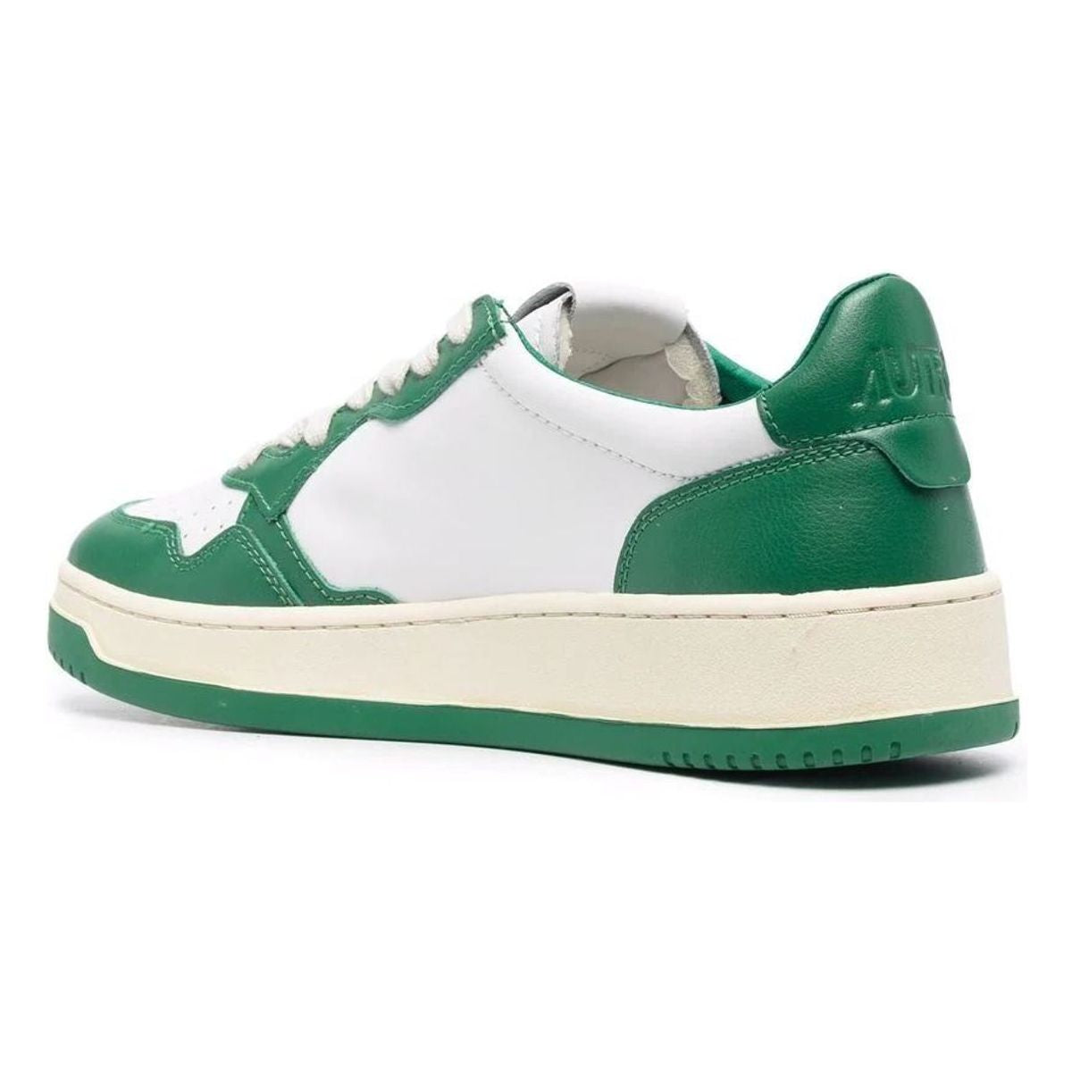 MEDALIST SNEAKERS