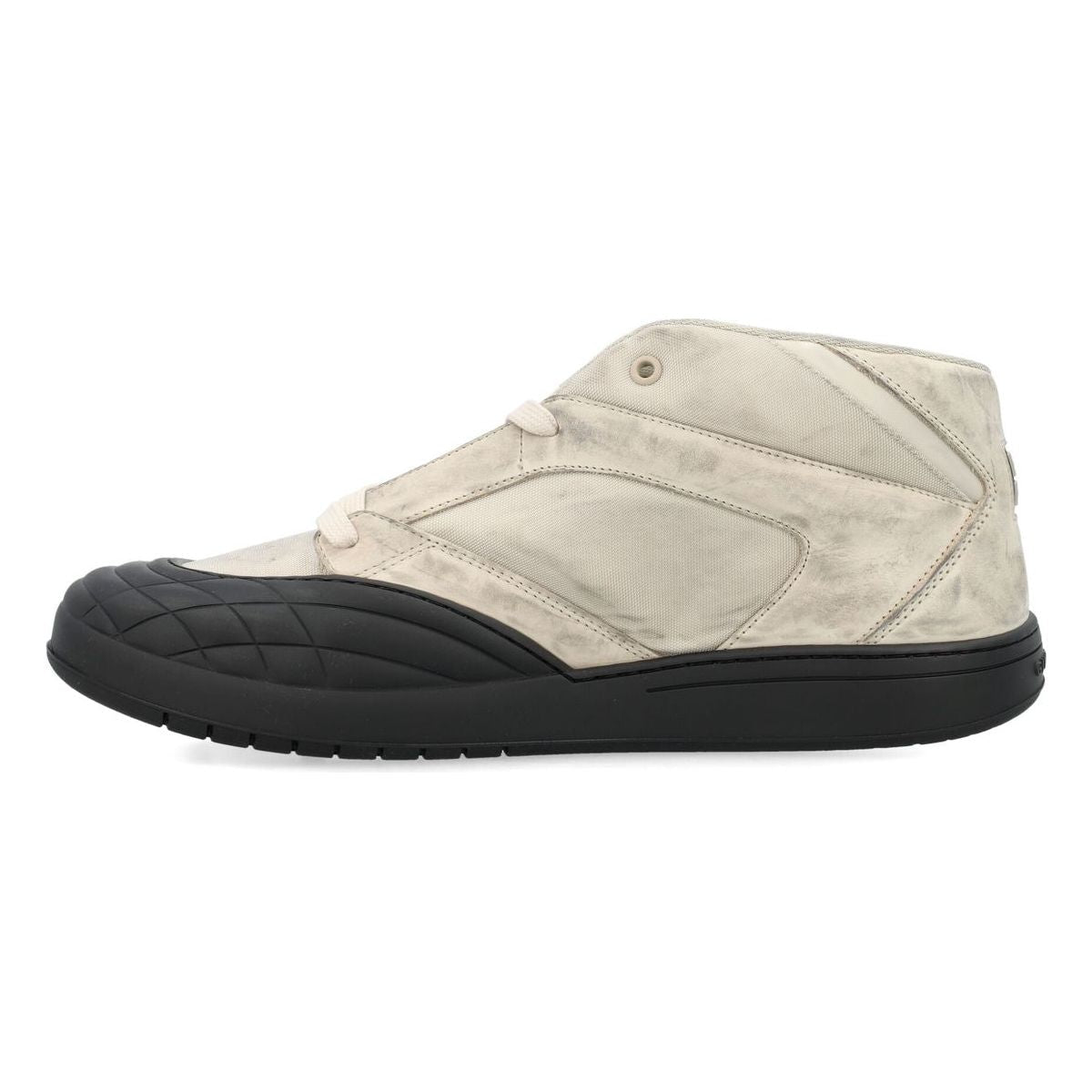 SKATE SNEAKERS