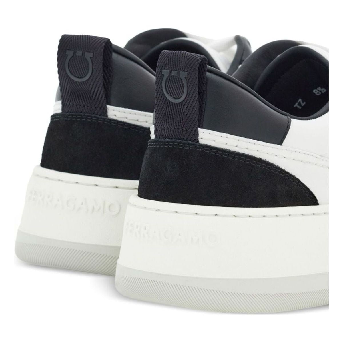 LOGO LEATHER SNEAKERS