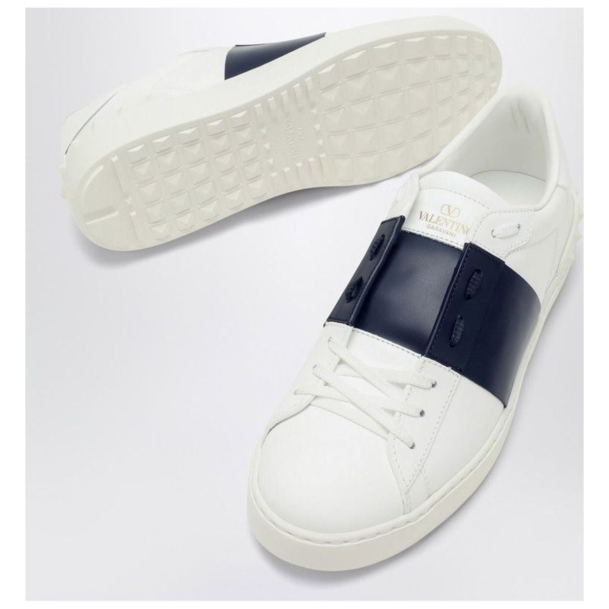OPEN SNEAKERS