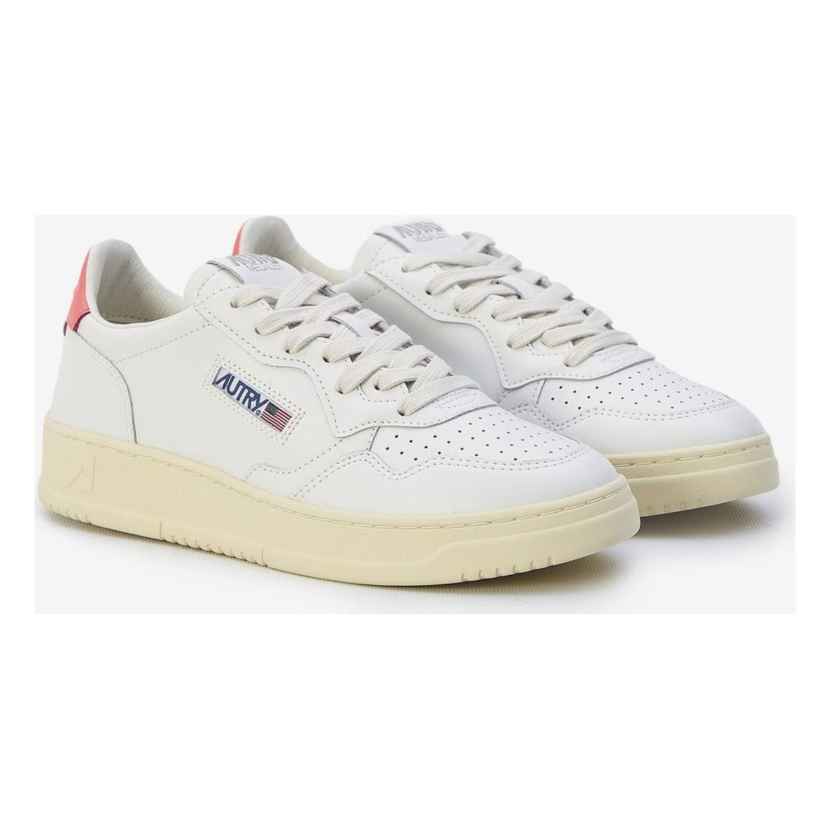 MEDALIST SNEAKERS