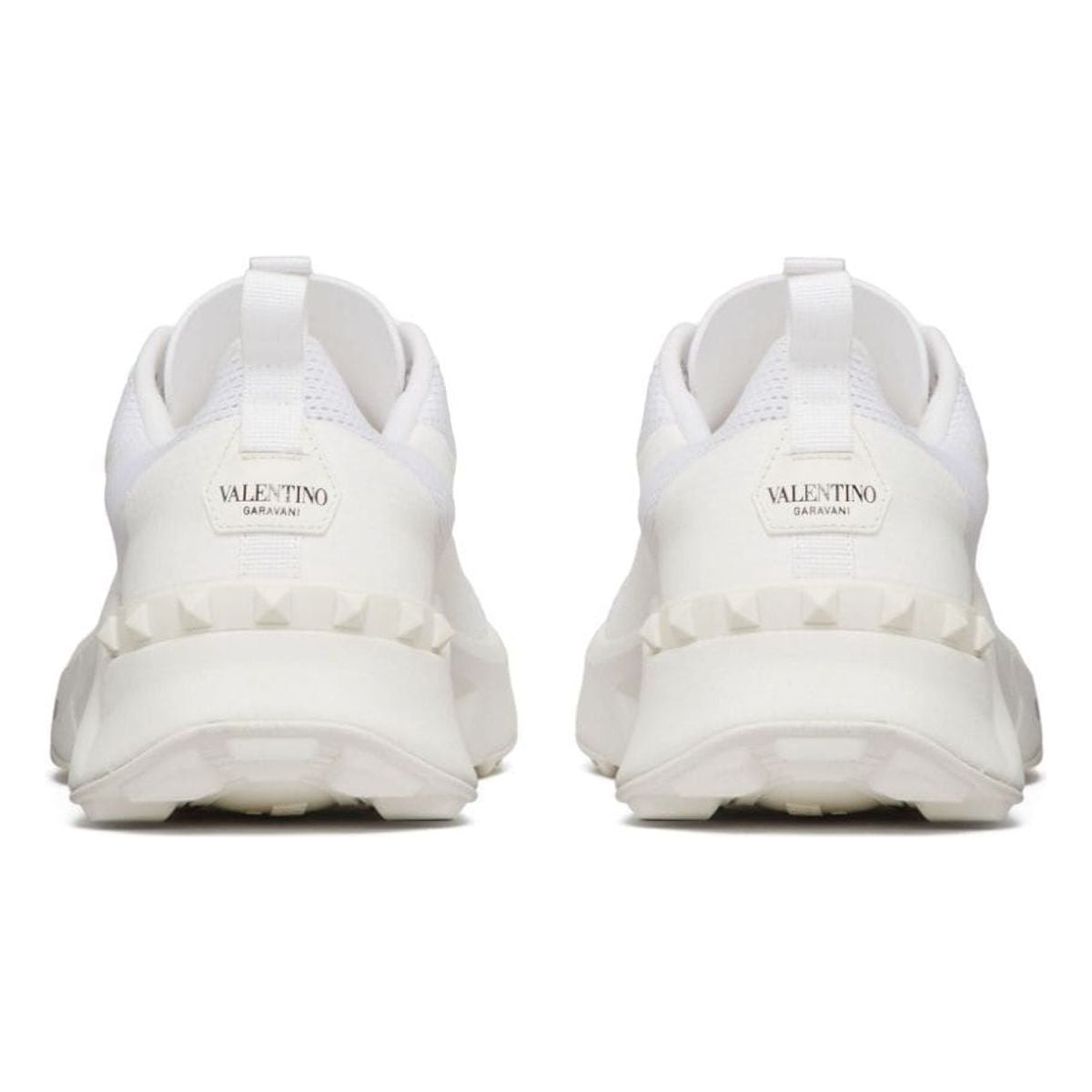 TRUE ACT SNEAKERS