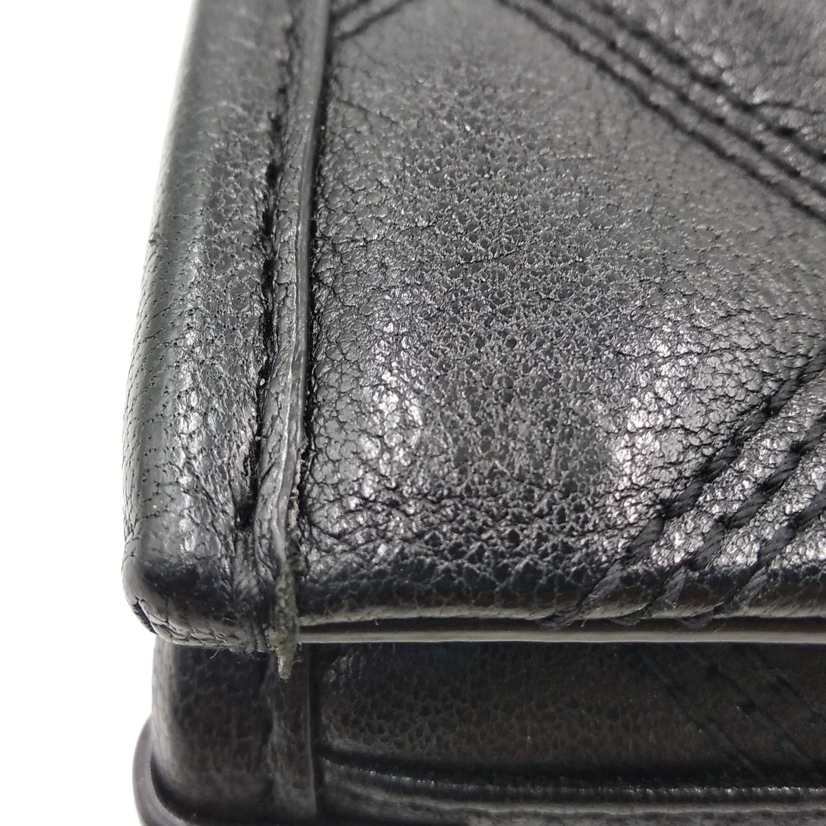 Becky Diamond-Quilted Chain Wallet Black