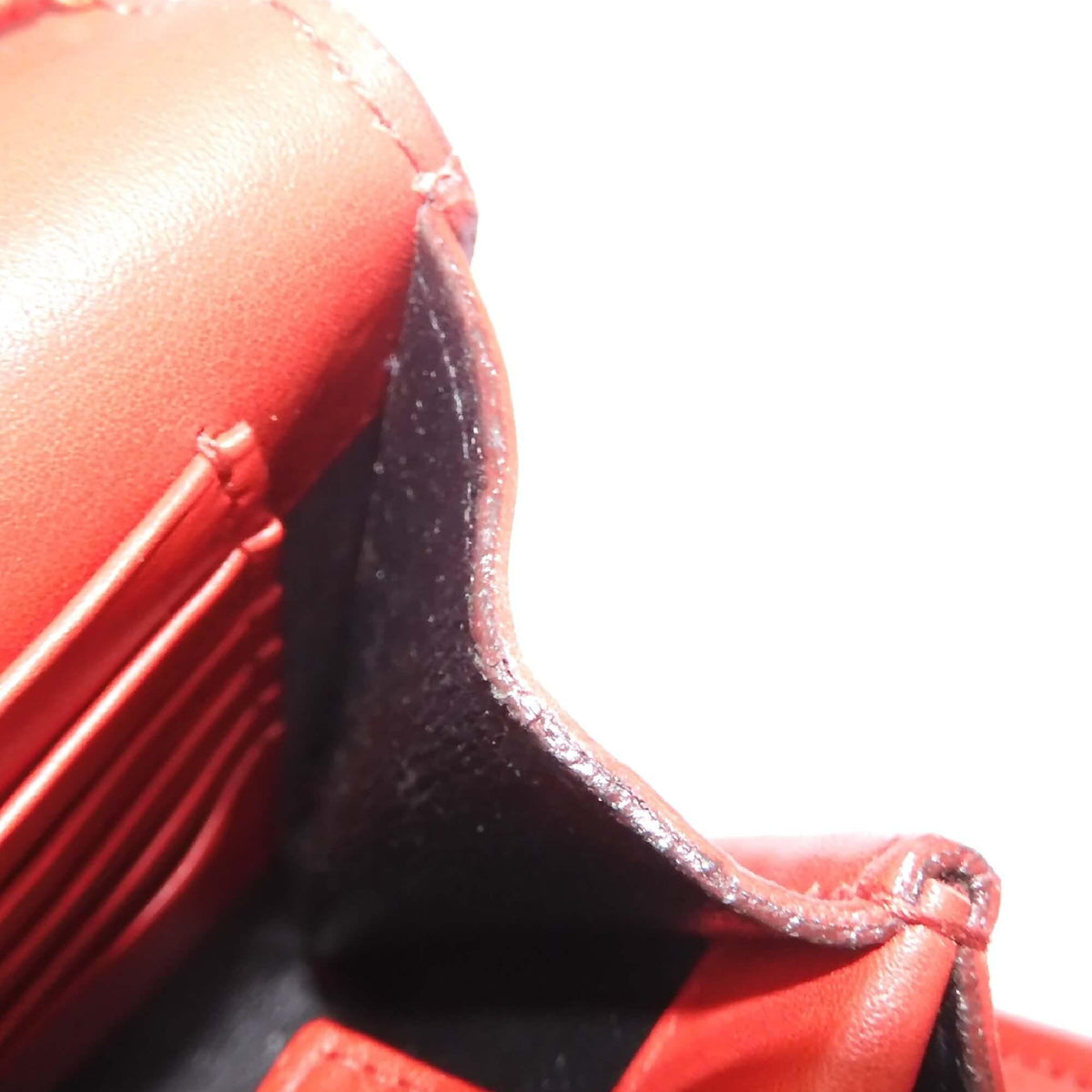 Classic Y Ligne Wallet on Chain Red