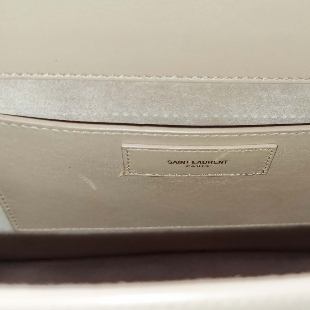 Medium Betty Flap Bag Beige