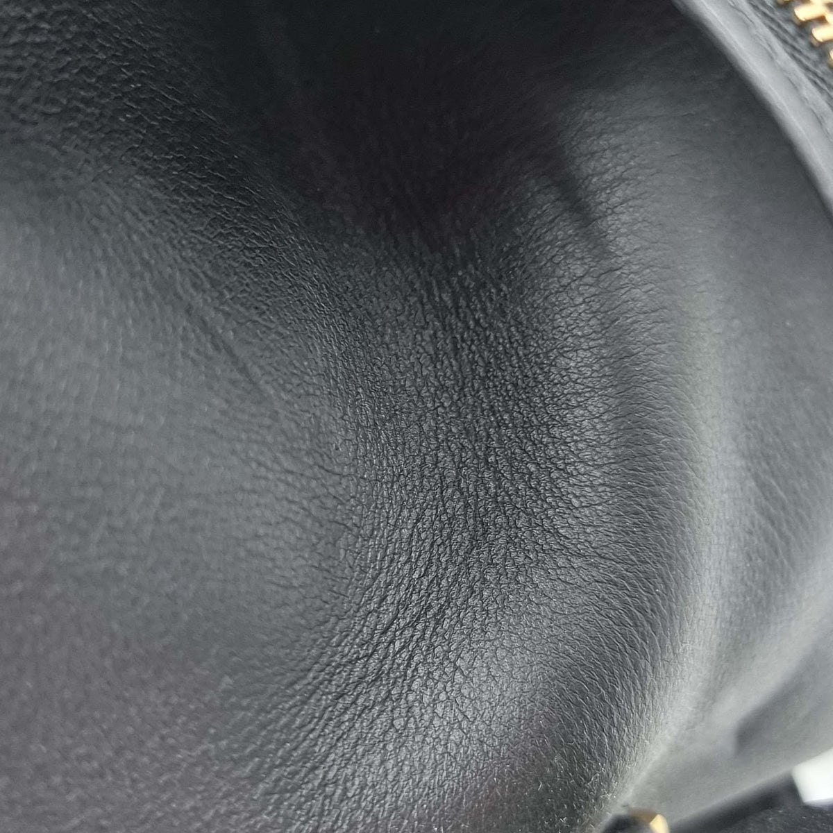 Medium Cabas Chyc Tote Black