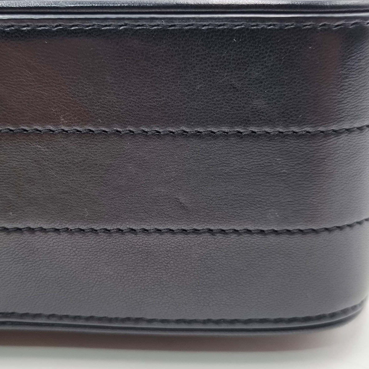 Medium Monogram Vicky Black