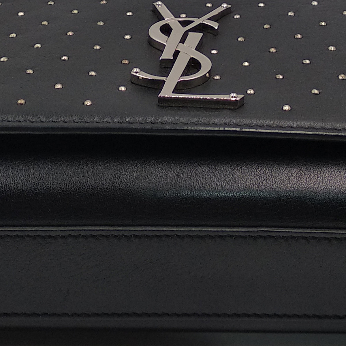 Studded Monogram Medium Kate Black
