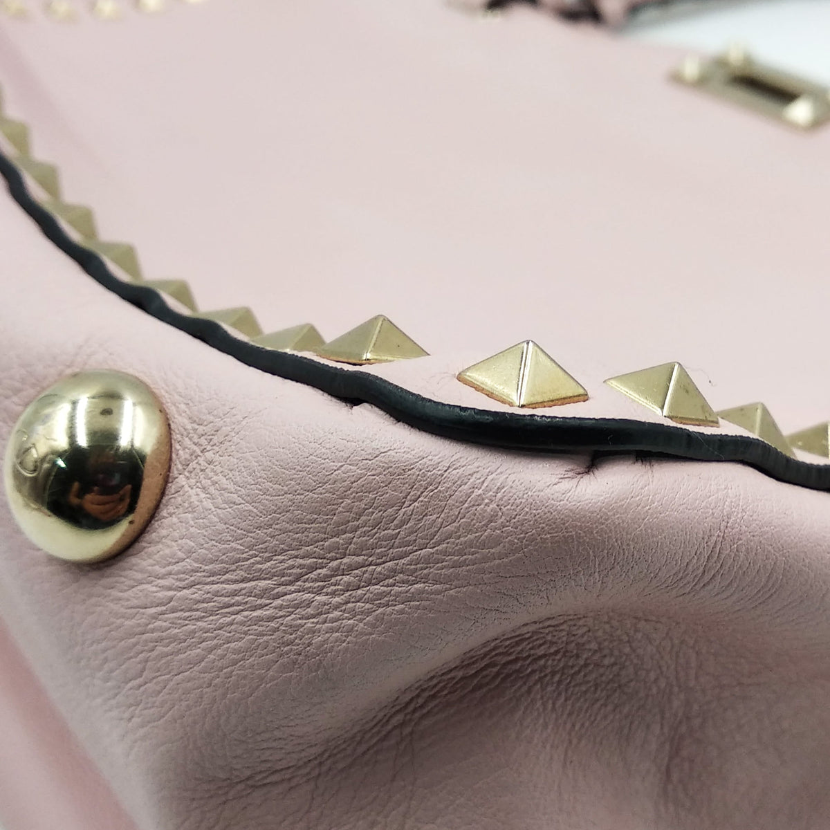 Medium Rockstud Tote Pink